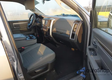 2020 Ram 1500 Classic Slt 4X2 6'4 Box z USA, uszkodzony, nr VIN 1C6RR6TT2LS124406